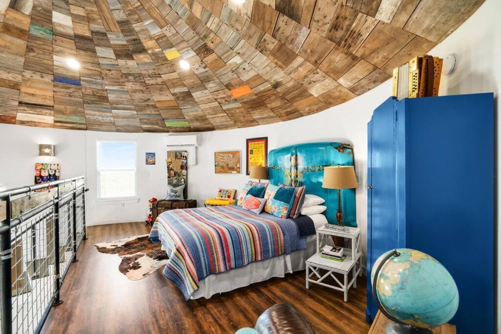 Silo House At Laughing Llama Farm Troy 外观 照片