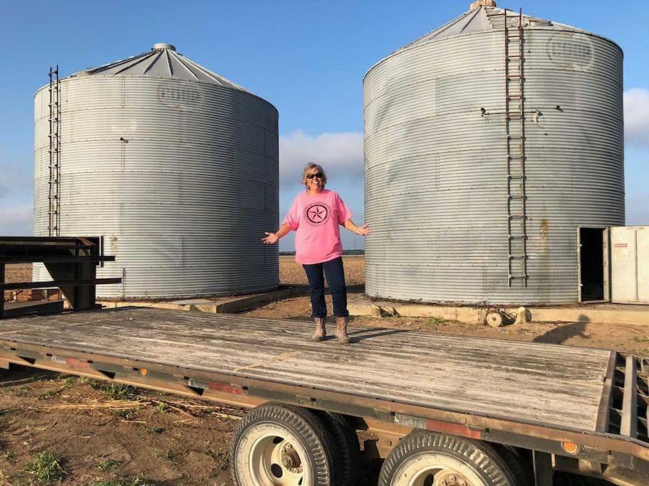 Silo House At Laughing Llama Farm Troy 外观 照片