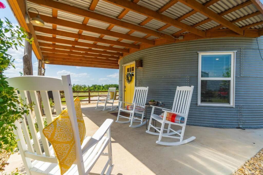 Silo House At Laughing Llama Farm Troy 外观 照片
