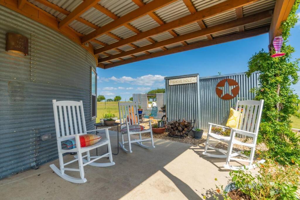 Silo House At Laughing Llama Farm Troy 外观 照片