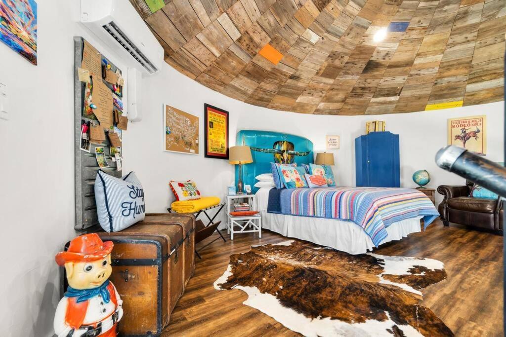 Silo House At Laughing Llama Farm Troy 外观 照片